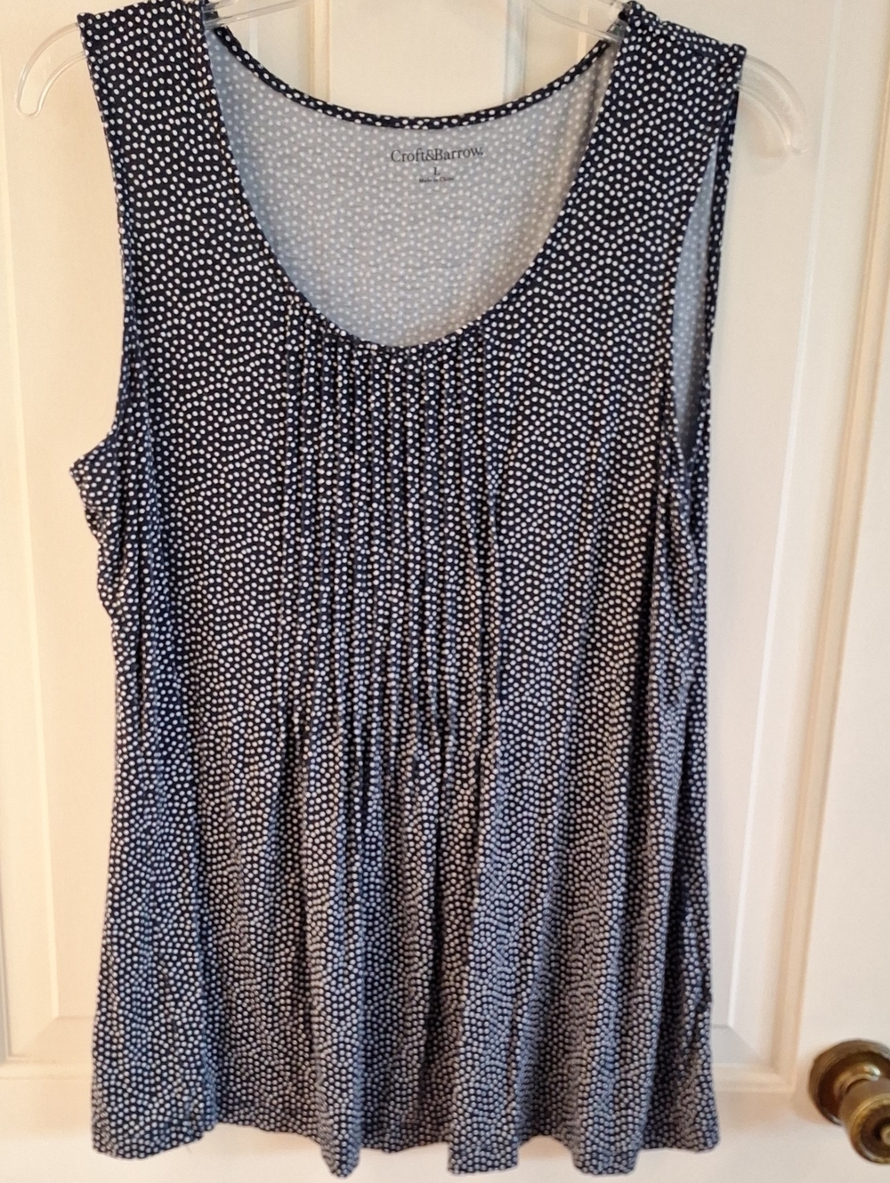 Croft & Barrow Navy and White Polka Dot Sleeveless Pintuck Tank